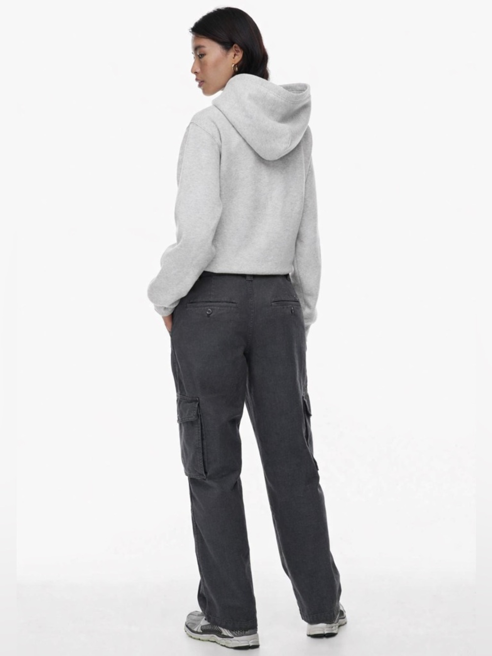 TNA Aritzia Dark Grey Cargo Pants Wide Leg Utility Size 6 - Picture 10 of 10